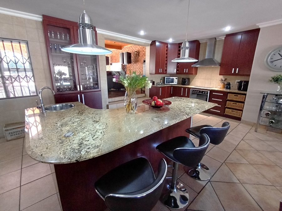 4 Bedroom Property for Sale in Vanes Estate Eastern Cape